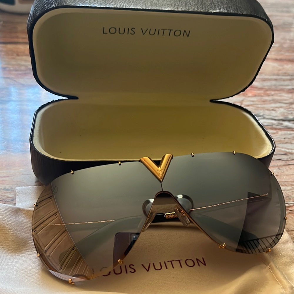 Louis Vuitton 2019 SSLV Never warn , receive them as a wedding gift